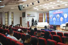 Foro de empresarios exitosos " Arriésgate a ENDprender"