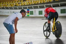 Marynes Prada, egresada de Tecnología en Deporte, rompe récord nacional de la hora en ciclismo