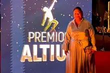 La rectora Patricia Mart&iacute;nez entreg&oacute; el Altius de Oro &ndash; Promesa del A&ntilde;o en la 13.&ordf; edici&oacute;n de los Premios 