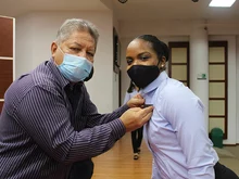 Estudiantes de 8vo semestre de Administración recibieron su gafete15