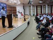 Estudiantes de 8vo semestre de Administración recibieron su gafete25