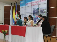 Estudiantes de la Facultad de Salud recibieron su gafete en Ceremonia de Prácticas