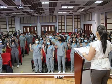 Estudiantes de la Facultad de Salud recibieron su gafete en Ceremonia de Prácticas