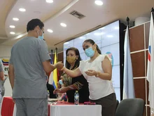 Estudiantes de la Facultad de Salud recibieron su gafete en Ceremonia de Prácticas