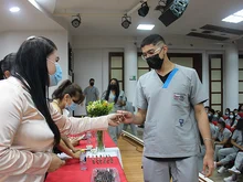 Estudiantes de la Facultad de Salud recibieron su gafete en Ceremonia de Prácticas